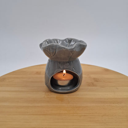 מארז לילי - 2 שמנים ארומטיים 10 מ"ל + מבער מעוצב